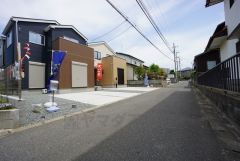  住人以外の車の進入も少なく、小さなお子様を持つご家庭にも安心です。