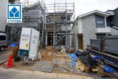 現地（2025年8月6日）撮影。2路線利用可能で都心へのアクセスの幅が広がります。毎日の通勤・通学・買い物がしやすく、快適に過ごせます。