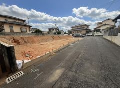 大型車の通行が少なく、騒音や振動が少ないので静かで快適な生活を送れます。