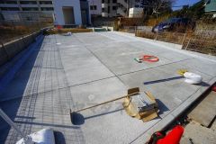 駐車スペースはゆとりある6台分を確保。マイカー用に、お客さま用に、余裕を持ってご利用いただけます。