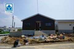4LDK、オール電化、平屋建て＾＾全居室収納スペース付きの充実した間取り＾＾最新の設備で気持ちの良い新生活を送りませんか。