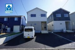 子育てに優しい落ち着いた住環境。10年間の瑕疵保証が付いた安心の新築戸建。最新の設備で気持ちの良い新生活を送りませんか＾＾