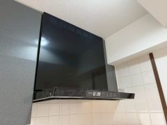 調理時の蒸気や匂いが換気扇に誘導され、効率的に排煙ができます＾＾