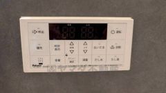 湯量・湯温の設定、そして保温までワンタッチのフルオートバス。便利な追い炊き機能付きです。