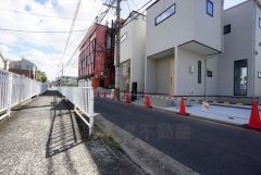 大型車の通行が少なく、騒音や振動が少ないので静かで快適な生活を送れます。