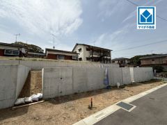 現地（2026年4月6日）撮影。八田小学校徒歩7分。スーパー・コンビニ・ドラッグストアも徒歩10分圏内に揃っています＾＾快適でゆとりのある生活空間で新生活を始めましょう^^