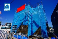現地（2025年5月2日）撮影。安全性、機能性に優れたオール電化で快適な新生活＾＾駐車もらくらくの敷地面積50坪以上。
