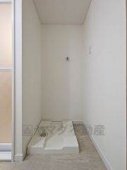 室内洗濯機置場には水漏れを防ぐ防水パン完備。