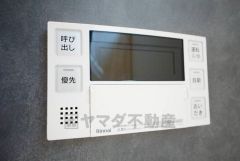 湯量・湯温の設定、そして保温までワンタッチのフルオートバス。便利な追い炊き機能付きです。