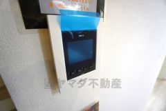 防犯性、セキュリティ対策に安心できるテレビモニター付きインターフォンです。セールスマン対策にもなり安心できます。