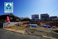 現地（2026年3月11日）撮影。古賀駅徒歩9分、都心へのアクセス良好。スーパーやコンビニなども近く周辺環境充実。快適でゆとりのある生活空間で新生活を始めましょう^^