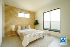 家具はイメージです。ご夫婦お二人のプライベートシーンを演出する寝室は、大容量のウォークインクローゼット付き。