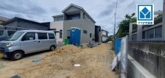 現地（2025年9月）撮影。一戸建ての多いエリア。落ち着いた雰囲気で快適な生活を送れます。
