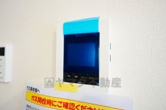 防犯性、セキュリティ対策に安心できるテレビモニター付きインターフォンです。セールスマン対策にもなり安心できます。