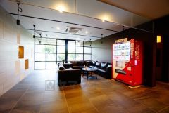 エントランス内に管理人室があると、不審者の侵入防止につながります。さらにオートロック付きで、防犯性アップ。