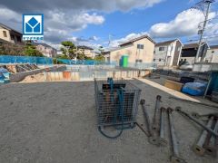 現地（2026年10月20日）撮影。全4区画の新築戸建が新登場です＾＾最新の設備で気持ちの良い新生活を送りませんか。是非お問合せ下さい＾＾