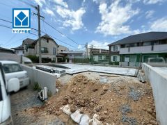 現地（2026年5月25日）撮影。八田小学校徒歩7分。スーパー・コンビニ・ドラッグストアも徒歩10分圏内に揃っています＾＾快適でゆとりのある生活空間で新生活を始めましょう^^