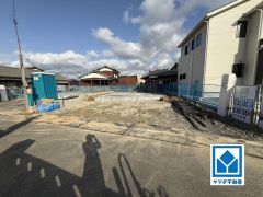 現地（2026年3月4日）撮影。省エネ、安全性を実感できるオール電化住宅＾＾スーパーやコンビニなども近く周辺環境充実。快適でゆとりのある生活空間で新生活を始めましょう^^