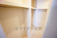 大容量のウォークスルータイプの収納スペースを確保＾＾