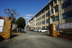 八田小学校