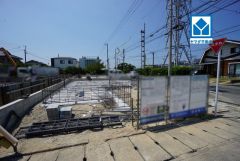 現地（2026年8月3日）撮影。角地。全居室2面採光。陽当たり、風通し良好＾＾ウォークインクローゼット完備＾＾荷物が多くても安心です＾＾