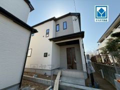 南向き、全居室2面採光で陽当たり良好＾＾最新の設備で気持ちの良い新生活を送りませんか。お気に入りの家具とインテリアで素敵な部屋を作りましょう。