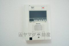 オートロックとモニター付きインターホン装備で女性やお子様も安心。充実のセキュリティで暮らしをサポートします。