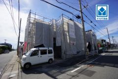 現地（2026年10月15日）撮影。角地。全居室2面採光。陽当たり、風通し良好＾＾ウォークインクローゼット完備＾＾荷物が多くても安心です＾＾