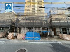 現地（2026年3月26日）撮影。松崎小学校徒歩10分。スーパーやコンビニなども近く周辺環境充実。快適でゆとりのある生活空間で新生活を始めましょう^^