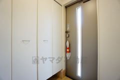 たっぷり収納できるシューズボックスです。家族全員の靴がきれいに整頓できます。
