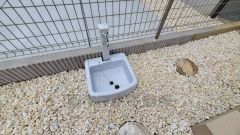 お車の洗車や外壁のお掃除をする際に便利な外水栓。