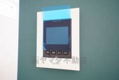 防犯性、セキュリティ対策に安心できるテレビモニター付きインターフォンです。セールスマン対策にもなり安心できます。