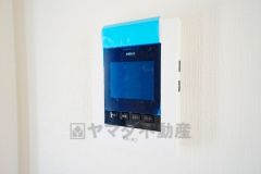 防犯性、セキュリティ対策に安心できるテレビモニター付きインターフォンです。セールスマン対策にもなり安心できます。