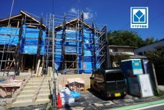現地（2026年9月30日）撮影。八田小学校徒歩5分とお子様の通学も安心です＾＾一戸建ての多いエリア。落ち着いた雰囲気で快適な生活を送れます。