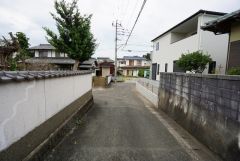 角地につき日当たり、通風良好です。落ち着いた住宅地内で快適な生活を実現してみませ