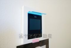防犯性、セキュリティ対策に安心できるテレビモニター付きインターフォンです。セールスマン対策にもなり安心できます。
