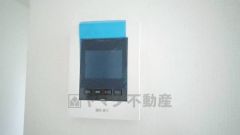 防犯性、セキュリティ対策に安心できるテレビモニター付きインターフォンです。セールスマン対策にもなり安心できます。