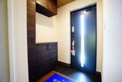 たっぷり収納できるシューズボックスです。家族全員の靴がきれいに整頓できます。