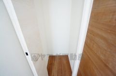 同仕様写真。2階廊下には収納スペース付き＾＾