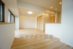 家族が集まる開放的なリビング。思い思いの時間を過ごしたり、家族みんなで食事をしたり、素敵な団らんの場になりますね＾＾