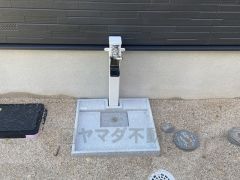 外水栓付き。庭掃除や植物への水やり、お子様用のプールなど大活躍すること間違いなし。ペットを飼われているご家族様にもオススメです＾＾