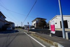 前面道路。北側約6ｍ公道。前面道路。北側約6ｍ公道。 スーパー、コンビニ、ドラッグストアまで徒歩約6分圏内＾＾西鉄バス「千鳥パークタウン入口」停まで徒歩約9分＾＾