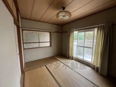 ホッとできる和室を用意。お子様のお昼寝スペースや書斎としてなど、いろいろとお使い頂けます。