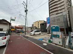 現地（2026年4月6日）撮影。大型車の通行が少なく、騒音や振動が少ないので静かで快適な生活を送れます。落ち着いた住宅地内で快適な生活を実現してみませんか。