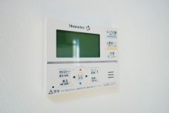 おいだき機能つきなのでお風呂に入る時間が異なるご家庭には嬉しいですね。ボタン一つで快適で便利な生活が＾＾