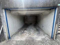 大切なお車を雨風から守る、堀込車庫。ゆとりある奥行きで駐車しやすく、車だけでなくバイクやアウトドア用品の収納スペースとしても活用可能です。