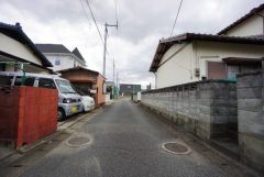 現地（2025年12月26日）撮影。住人以外の車の進入も少なく、小さなお子様を持つご家庭にも安心です。