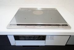 汚れてもサッとふける、お手入れのしやすいIHクッキングヒーター。オール電化なので経済的です。