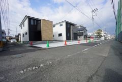 住人以外の車の進入も少なく、小さなお子様を持つご家庭にも安心です＾＾