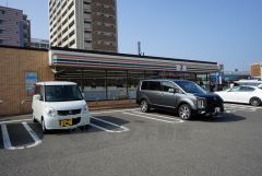 セブンイレブン　福岡西鉄香椎駅前店